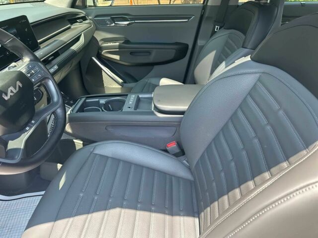 Сірий Кіа Інша, об'ємом двигуна 0 л та пробігом 21 тис. км за 23000 $, фото 7 на Automoto.ua