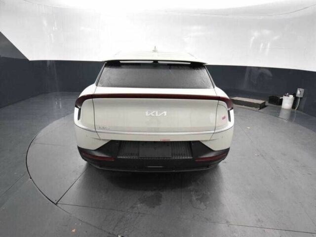 Сірий Кіа Інша, об'ємом двигуна 0 л та пробігом 8 тис. км за 10000 $, фото 2 на Automoto.ua