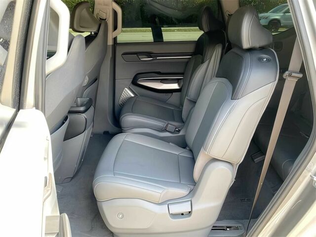 Сірий Кіа Інша, об'ємом двигуна 0 л та пробігом 12 тис. км за 14500 $, фото 13 на Automoto.ua