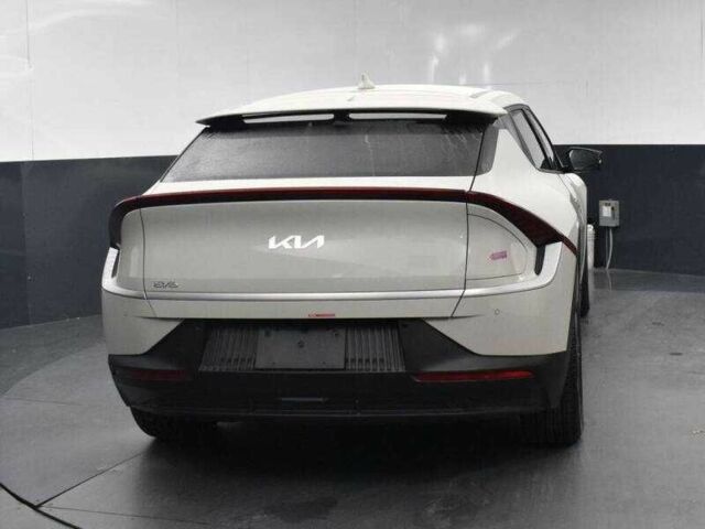 Сірий Кіа Інша, об'ємом двигуна 0 л та пробігом 8 тис. км за 10000 $, фото 3 на Automoto.ua