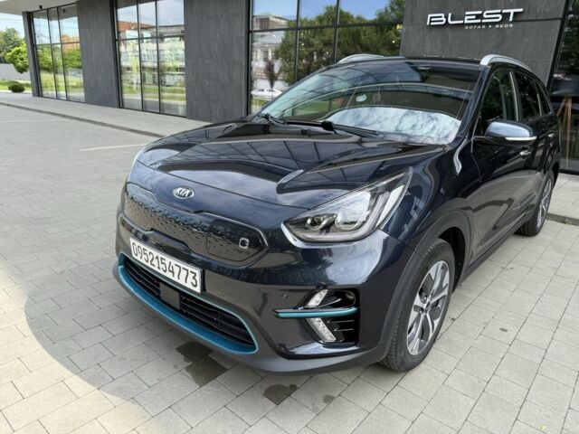 Синій Кіа Інша, об'ємом двигуна 0 л та пробігом 147 тис. км за 17400 $, фото 3 на Automoto.ua