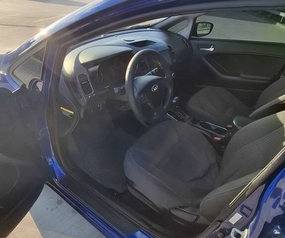 Синий Киа Другая, объемом двигателя 2 л и пробегом 157 тыс. км за 8400 $, фото 4 на Automoto.ua