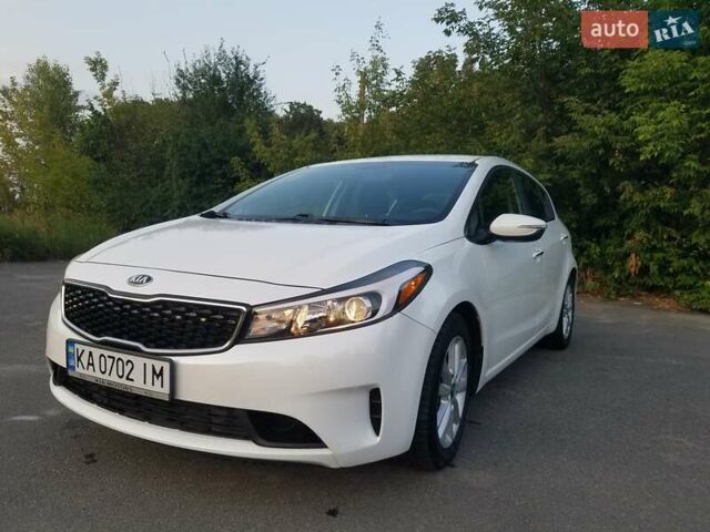 Белый Киа Форте, объемом двигателя 2 л и пробегом 86 тыс. км за 12000 $, фото 1 на Automoto.ua