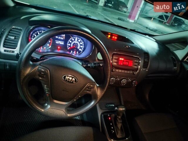 Белый Киа Форте, объемом двигателя 2 л и пробегом 133 тыс. км за 8200 $, фото 16 на Automoto.ua