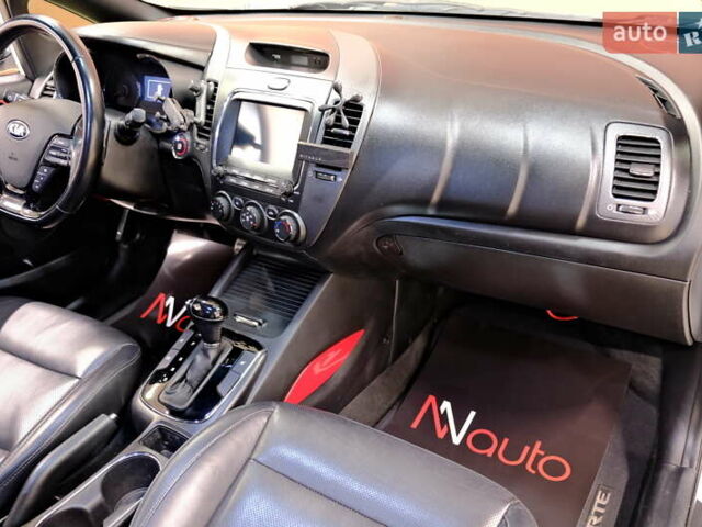 Белый Киа Форте, объемом двигателя 1.59 л и пробегом 90 тыс. км за 12500 $, фото 41 на Automoto.ua