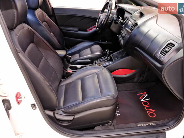 Белый Киа Форте, объемом двигателя 1.59 л и пробегом 90 тыс. км за 12500 $, фото 40 на Automoto.ua