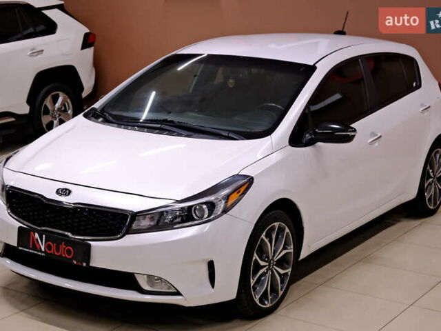 Белый Киа Форте, объемом двигателя 1.59 л и пробегом 90 тыс. км за 12500 $, фото 2 на Automoto.ua