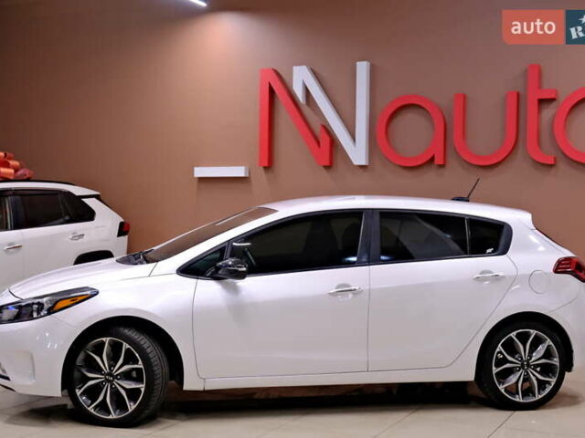 Белый Киа Форте, объемом двигателя 1.59 л и пробегом 90 тыс. км за 12500 $, фото 13 на Automoto.ua