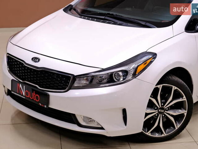 Белый Киа Форте, объемом двигателя 1.59 л и пробегом 90 тыс. км за 12500 $, фото 12 на Automoto.ua