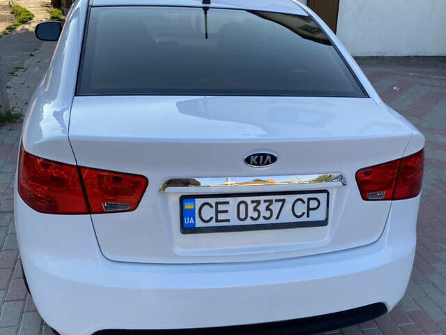 Білий Кіа Форте, об'ємом двигуна 2 л та пробігом 160 тис. км за 6200 $, фото 3 на Automoto.ua