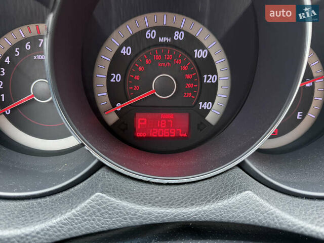 Білий Кіа Форте, об'ємом двигуна 2 л та пробігом 192 тис. км за 7500 $, фото 11 на Automoto.ua