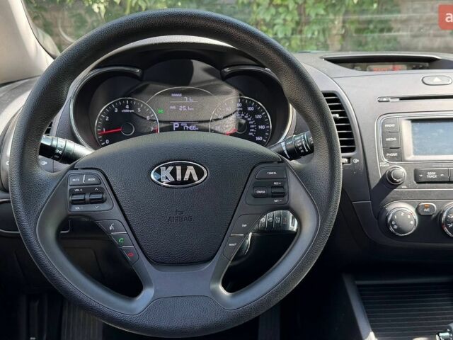 Білий Кіа Форте, об'ємом двигуна 1.8 л та пробігом 28 тис. км за 9990 $, фото 9 на Automoto.ua