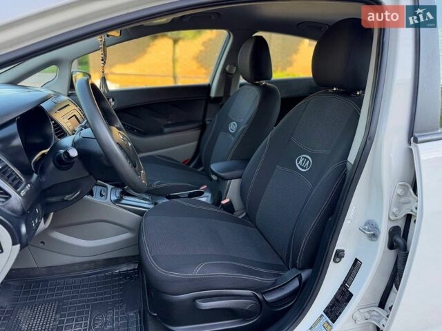 Белый Киа Форте, объемом двигателя 1.8 л и пробегом 170 тыс. км за 7999 $, фото 30 на Automoto.ua