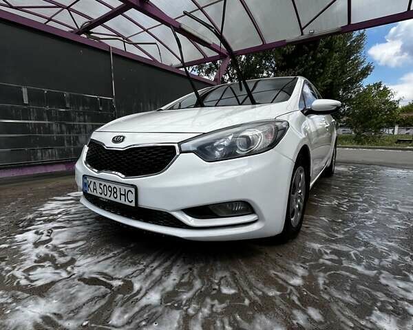 Белый Киа Форте, объемом двигателя 1.8 л и пробегом 178 тыс. км за 8300 $, фото 5 на Automoto.ua