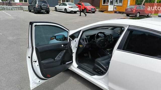 Белый Киа Форте, объемом двигателя 1.8 л и пробегом 94 тыс. км за 11500 $, фото 13 на Automoto.ua