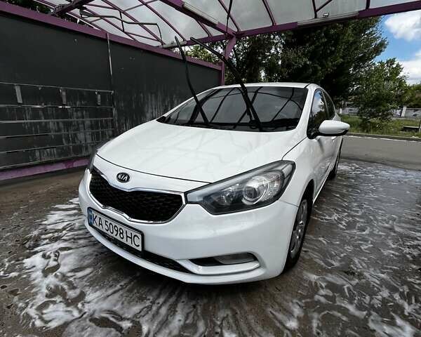 Белый Киа Форте, объемом двигателя 1.8 л и пробегом 178 тыс. км за 8300 $, фото 8 на Automoto.ua