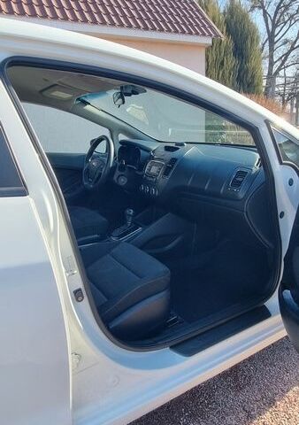 Белый Киа Форте, объемом двигателя 2 л и пробегом 156 тыс. км за 11000 $, фото 9 на Automoto.ua