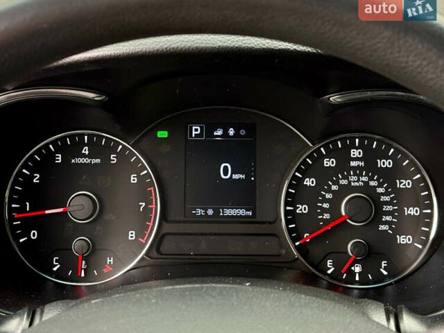 Білий Кіа Форте, об'ємом двигуна 2 л та пробігом 219 тис. км за 8900 $, фото 22 на Automoto.ua