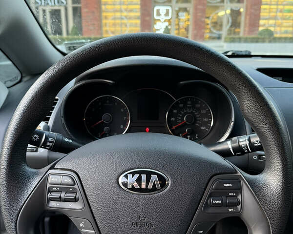 Белый Киа Форте, объемом двигателя 2 л и пробегом 72 тыс. км за 12400 $, фото 8 на Automoto.ua