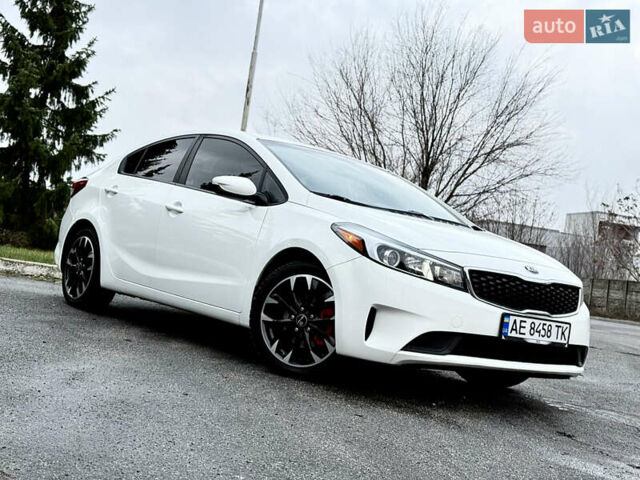 Білий Кіа Форте, об'ємом двигуна 2 л та пробігом 122 тис. км за 12300 $, фото 2 на Automoto.ua