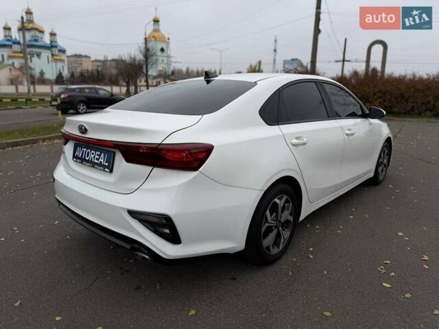 Белый Киа Форте, объемом двигателя 2 л и пробегом 128 тыс. км за 13500 $, фото 26 на Automoto.ua
