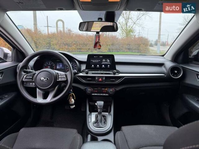 Белый Киа Форте, объемом двигателя 2 л и пробегом 128 тыс. км за 13500 $, фото 43 на Automoto.ua