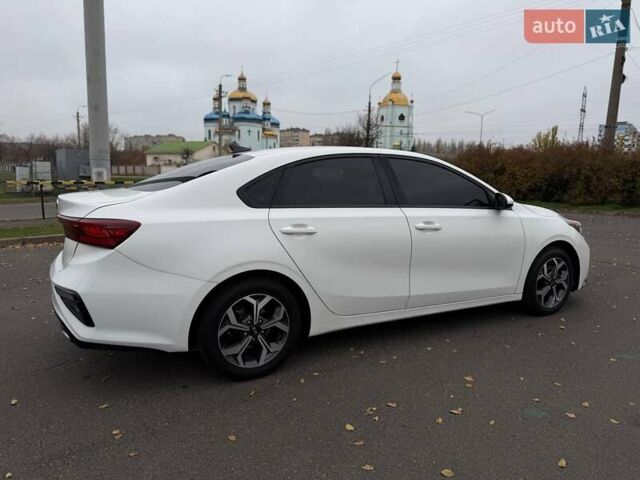 Белый Киа Форте, объемом двигателя 2 л и пробегом 128 тыс. км за 13500 $, фото 25 на Automoto.ua