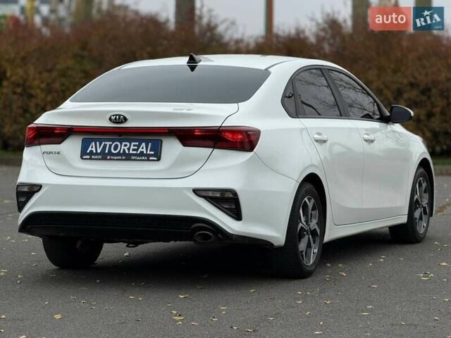Белый Киа Форте, объемом двигателя 2 л и пробегом 128 тыс. км за 13500 $, фото 18 на Automoto.ua