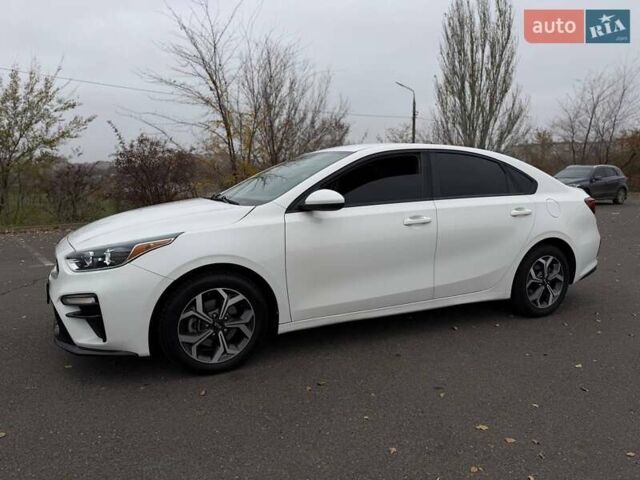 Белый Киа Форте, объемом двигателя 2 л и пробегом 128 тыс. км за 13500 $, фото 10 на Automoto.ua