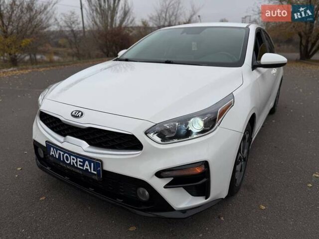 Белый Киа Форте, объемом двигателя 2 л и пробегом 128 тыс. км за 13500 $, фото 13 на Automoto.ua