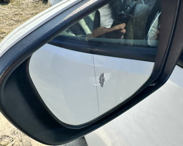 Білий Кіа Форте, об'ємом двигуна 2 л та пробігом 118 тис. км за 11500 $, фото 9 на Automoto.ua