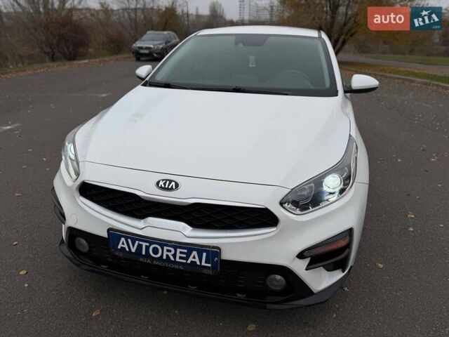 Белый Киа Форте, объемом двигателя 2 л и пробегом 128 тыс. км за 13500 $, фото 14 на Automoto.ua