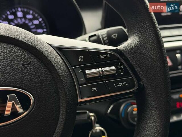 Белый Киа Форте, объемом двигателя 2 л и пробегом 128 тыс. км за 13500 $, фото 51 на Automoto.ua