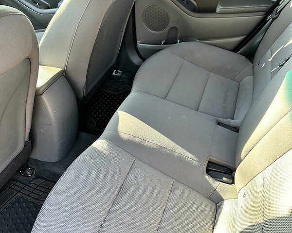 Білий Кіа Форте, об'ємом двигуна 2 л та пробігом 118 тис. км за 11500 $, фото 5 на Automoto.ua