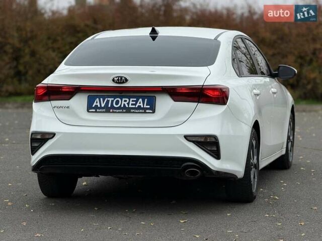 Белый Киа Форте, объемом двигателя 2 л и пробегом 128 тыс. км за 13500 $, фото 19 на Automoto.ua