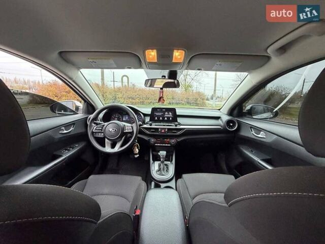 Белый Киа Форте, объемом двигателя 2 л и пробегом 128 тыс. км за 13500 $, фото 42 на Automoto.ua