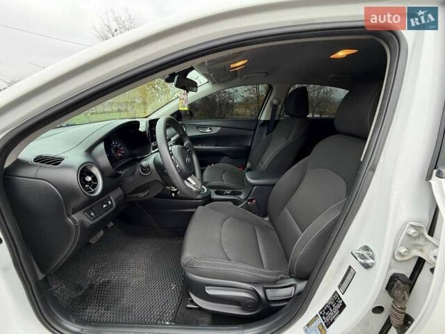 Белый Киа Форте, объемом двигателя 2 л и пробегом 128 тыс. км за 13500 $, фото 34 на Automoto.ua