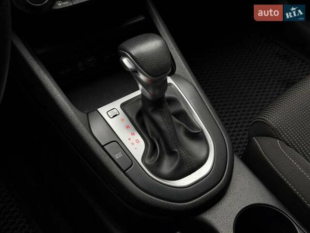 Белый Киа Форте, объемом двигателя 2 л и пробегом 128 тыс. км за 13500 $, фото 57 на Automoto.ua