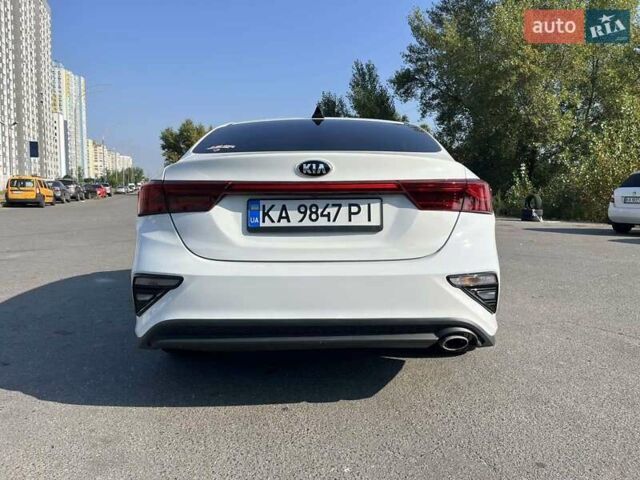 Белый Киа Форте, объемом двигателя 2 л и пробегом 57 тыс. км за 15800 $, фото 2 на Automoto.ua