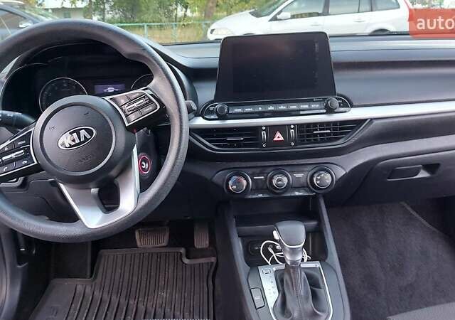 Белый Киа Форте, объемом двигателя 2 л и пробегом 57 тыс. км за 15800 $, фото 5 на Automoto.ua