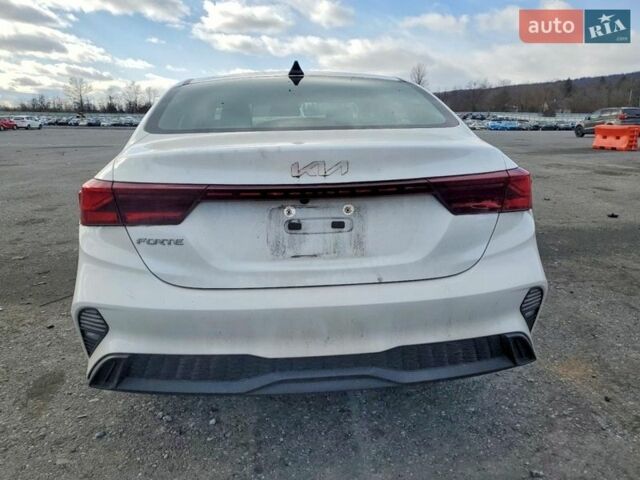 Белый Киа Форте, объемом двигателя 2 л и пробегом 93 тыс. км за 11100 $, фото 5 на Automoto.ua