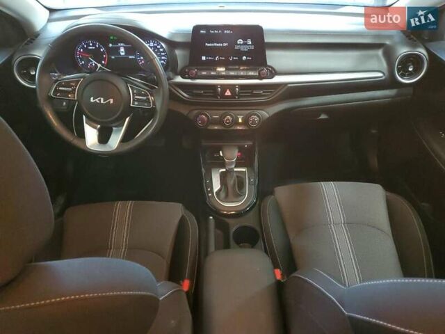 Киа Форте 2023 в Днепре (Днепропетровске) на Automoto.ua Белый Киа Форте, объемом двигателя 2 л и пробегом 46 тыс. км за 4900 $, фото 7 на Automoto.ua