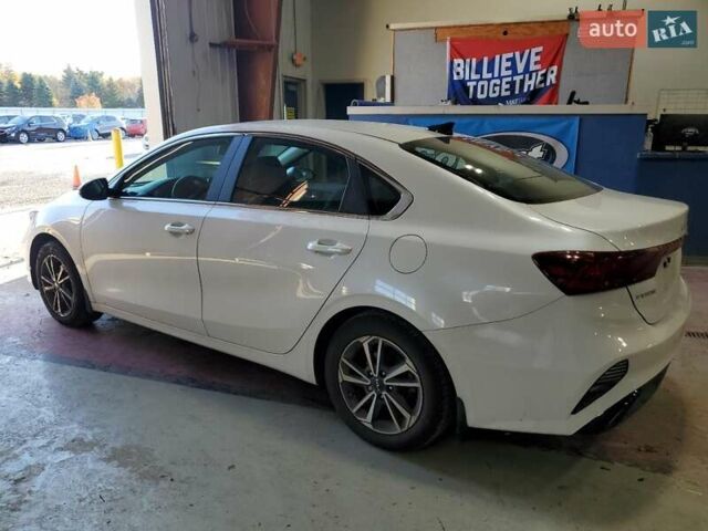 Киа Форте 2023 в Днепре (Днепропетровске) на Automoto.ua Белый Киа Форте, объемом двигателя 2 л и пробегом 46 тыс. км за 4900 $, фото 1 на Automoto.ua