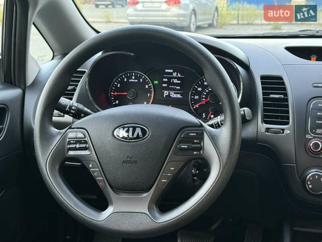 Черный Киа Форте, объемом двигателя 2 л и пробегом 67 тыс. км за 11300 $, фото 6 на Automoto.ua
