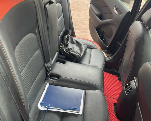 Черный Киа Форте, объемом двигателя 1.6 л и пробегом 150 тыс. км за 9777 $, фото 16 на Automoto.ua