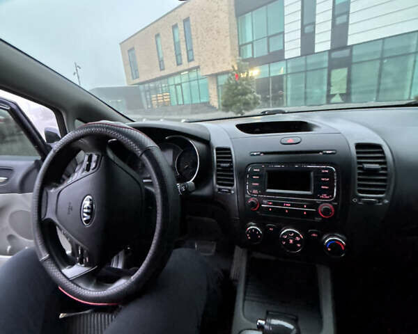 Чорний Кіа Форте, об'ємом двигуна 1.8 л та пробігом 173 тис. км за 8200 $, фото 9 на Automoto.ua