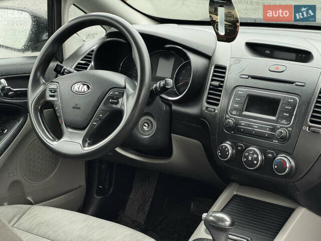 Чорний Кіа Форте, об'ємом двигуна 1.8 л та пробігом 312 тис. км за 7400 $, фото 8 на Automoto.ua