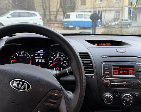 Черный Киа Форте, объемом двигателя 1.8 л и пробегом 141 тыс. км за 8500 $, фото 7 на Automoto.ua