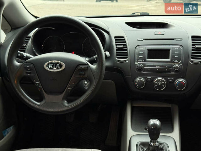 Черный Киа Форте, объемом двигателя 1.8 л и пробегом 151 тыс. км за 8900 $, фото 8 на Automoto.ua