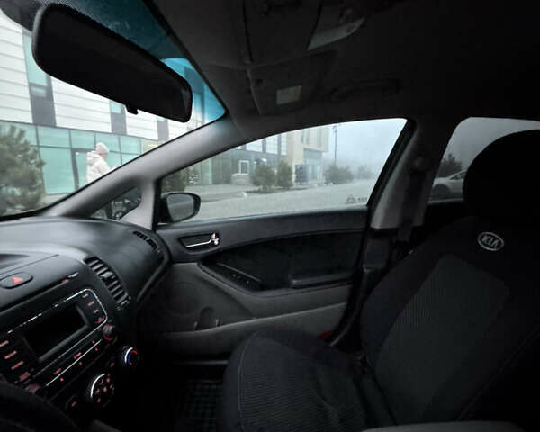 Чорний Кіа Форте, об'ємом двигуна 1.8 л та пробігом 173 тис. км за 8200 $, фото 13 на Automoto.ua